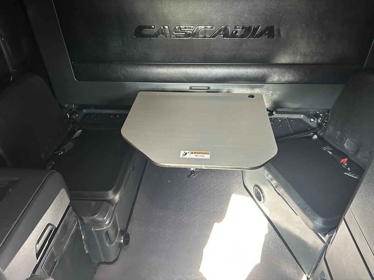 2023 Freightliner Cascadia — photo 14