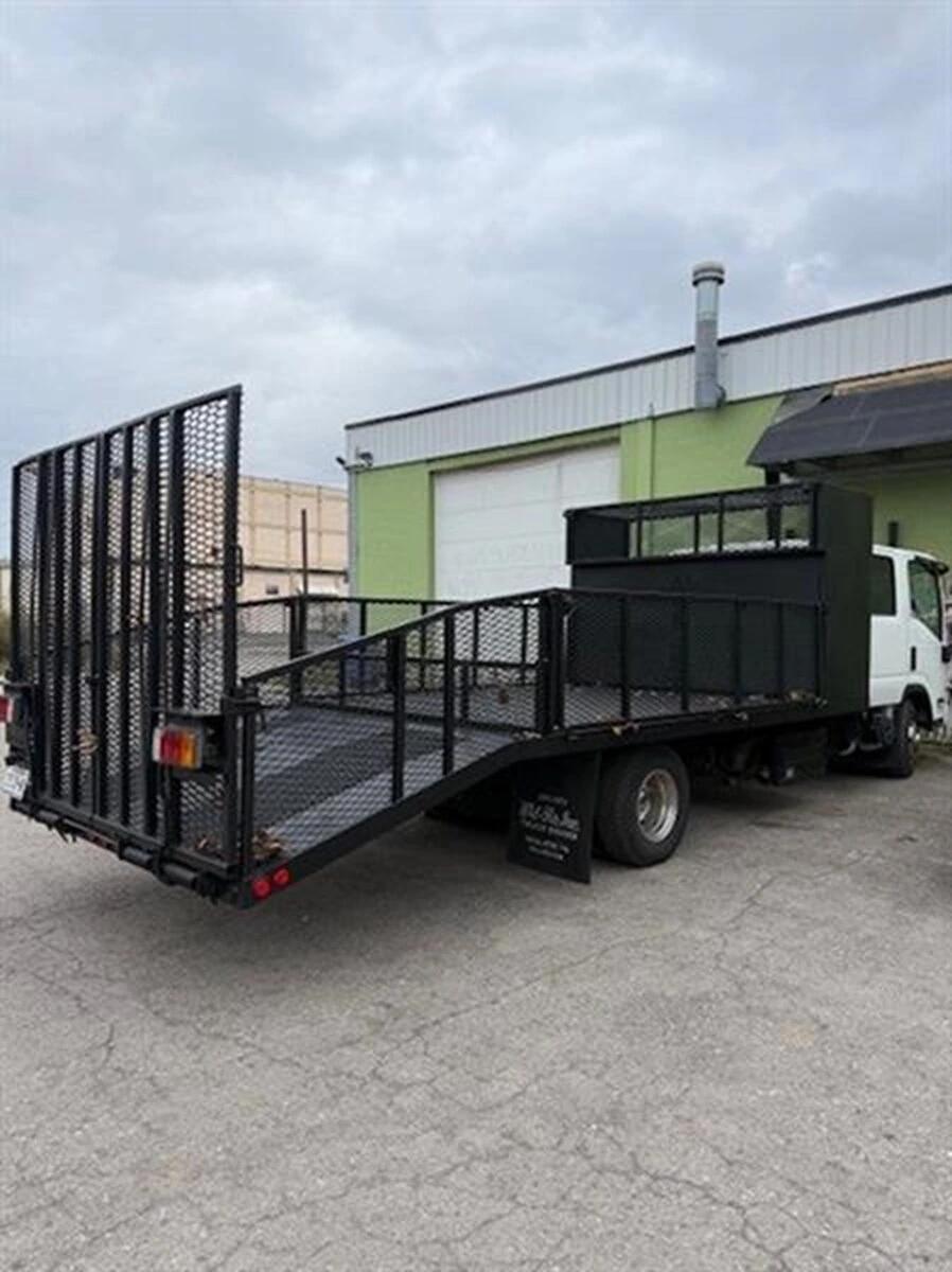 2019 Isuzu NPR in Syracuse, NY — photo 2