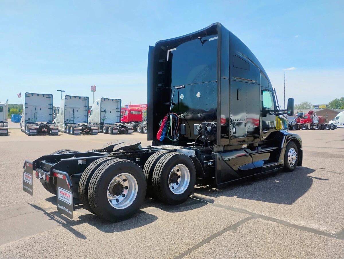 2023 Kenworth T680 — photo 5