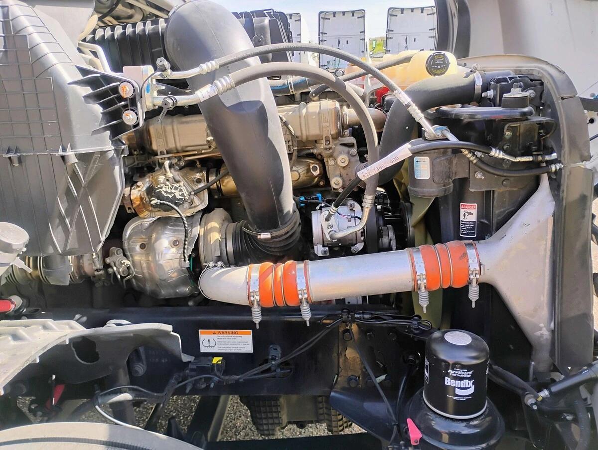 2023 Freightliner Cascadia in Chattanooga, TN — photo 13