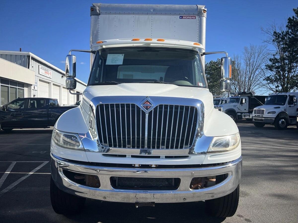 2015 International 4300 in Barrington, NH — photo 3