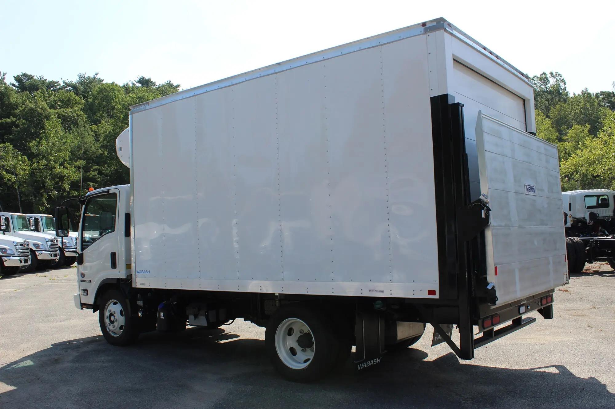 2024 Isuzu NRR in Wilmington, MA — photo 7