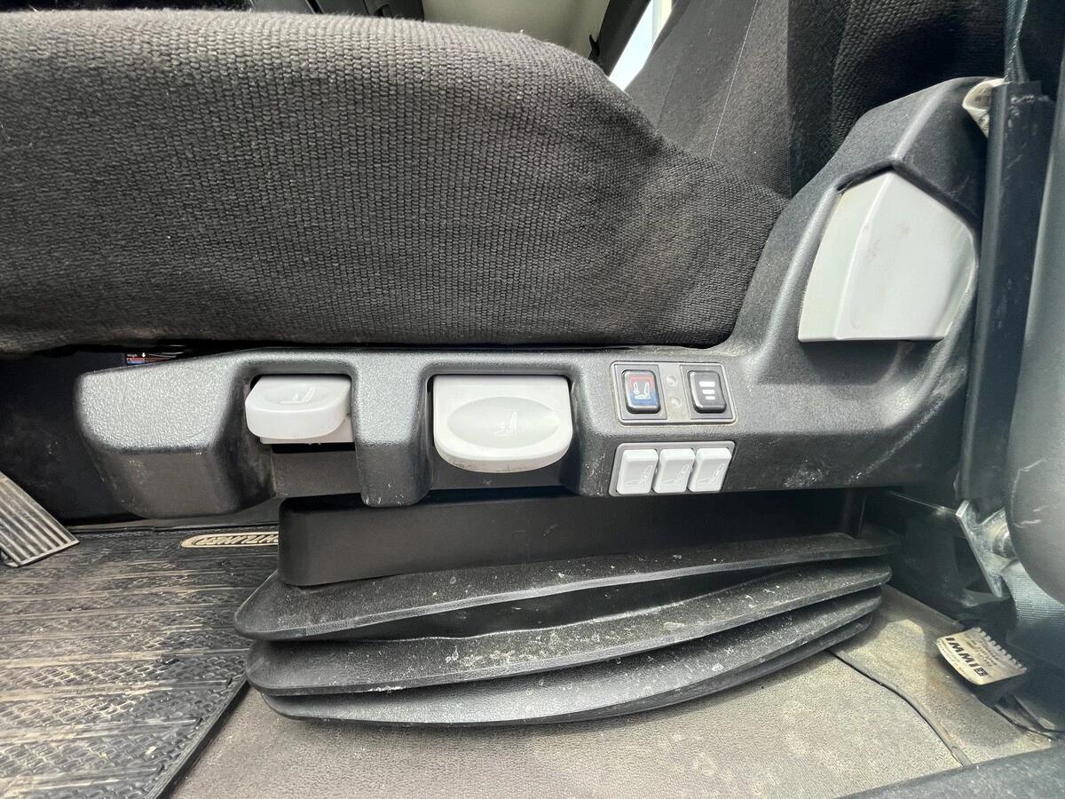 2021 Freightliner Cascadia — photo 28