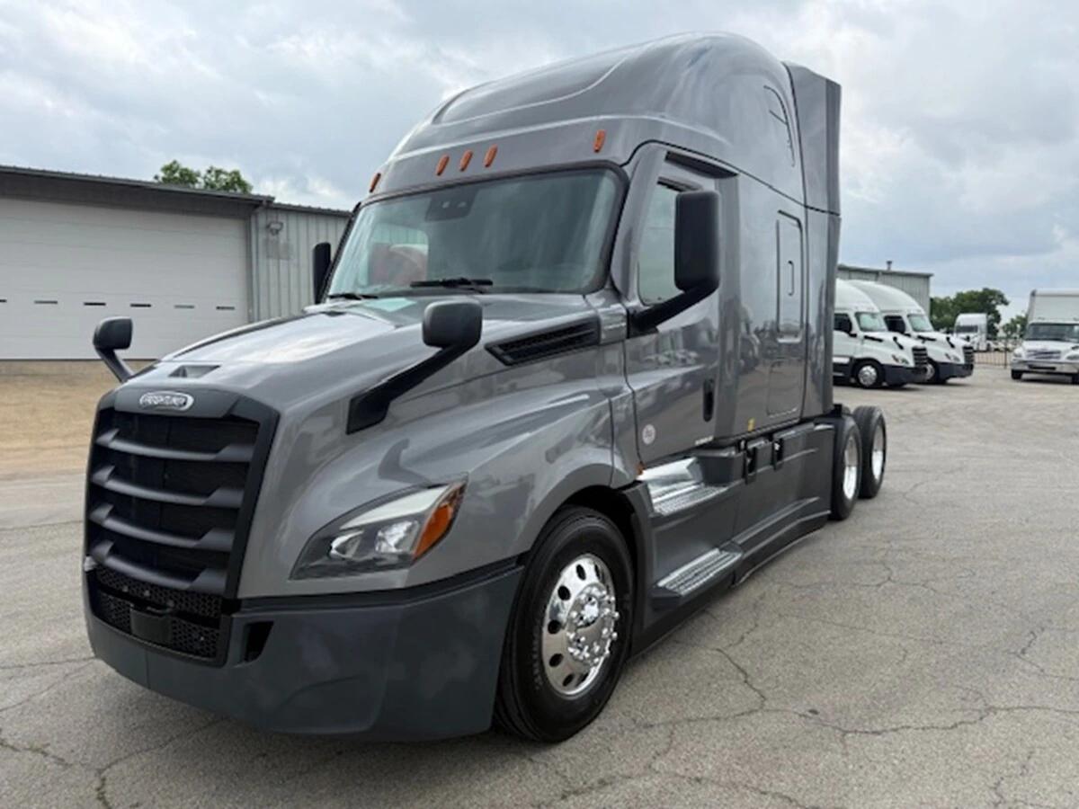 2022 Freightliner Cascadia