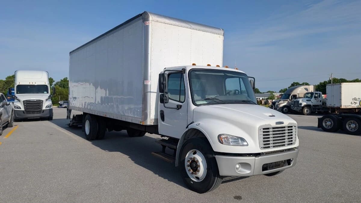 2022 Freightliner M2 106 — photo 3