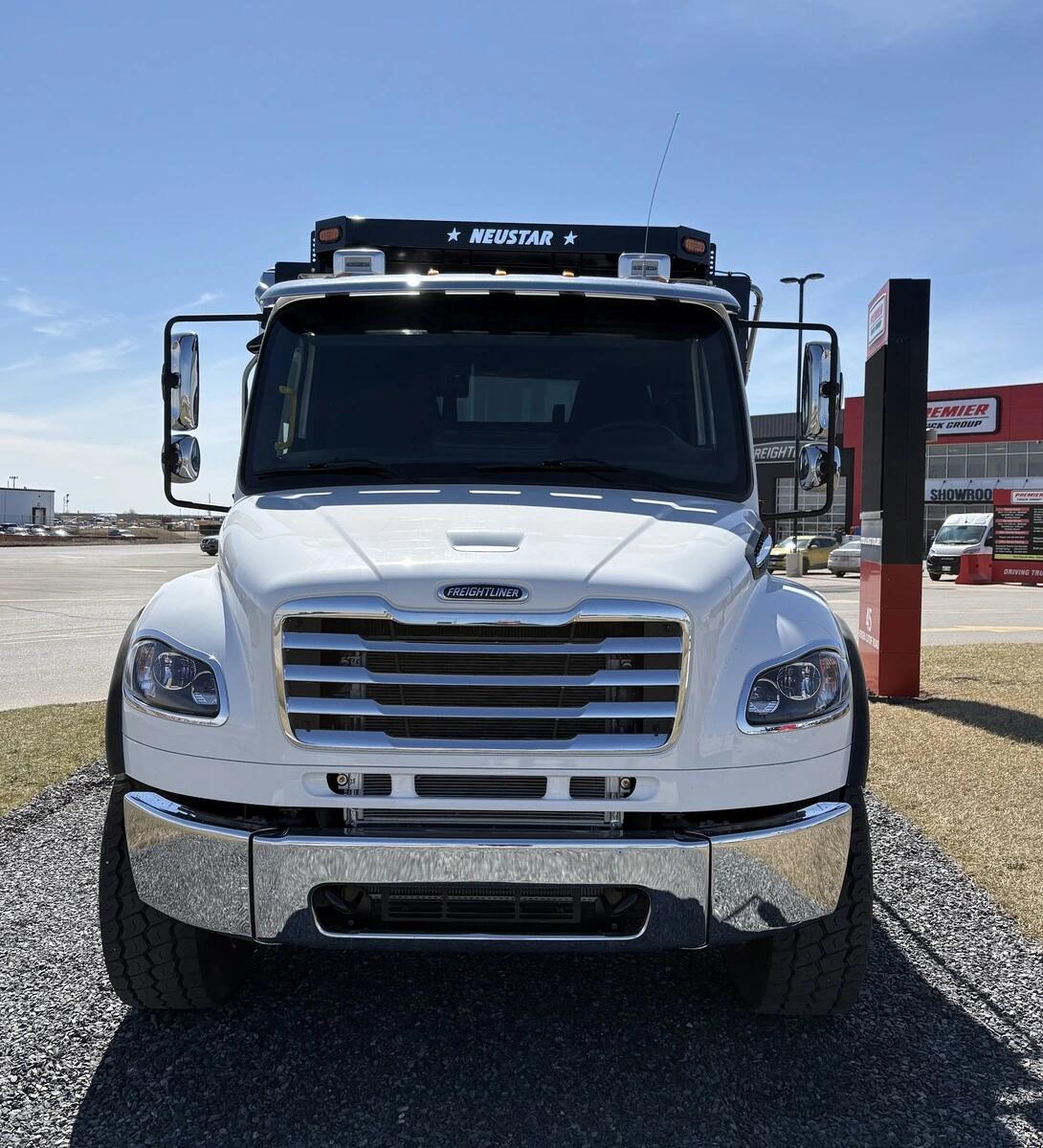 2026 Freightliner M2 106 — photo 2