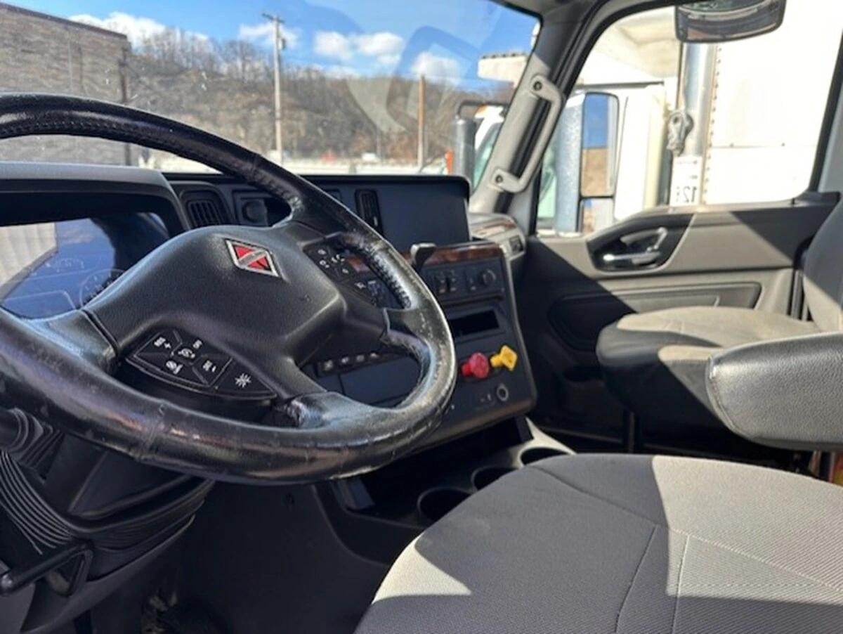 2021 International LT in Clarion, PA — photo 12