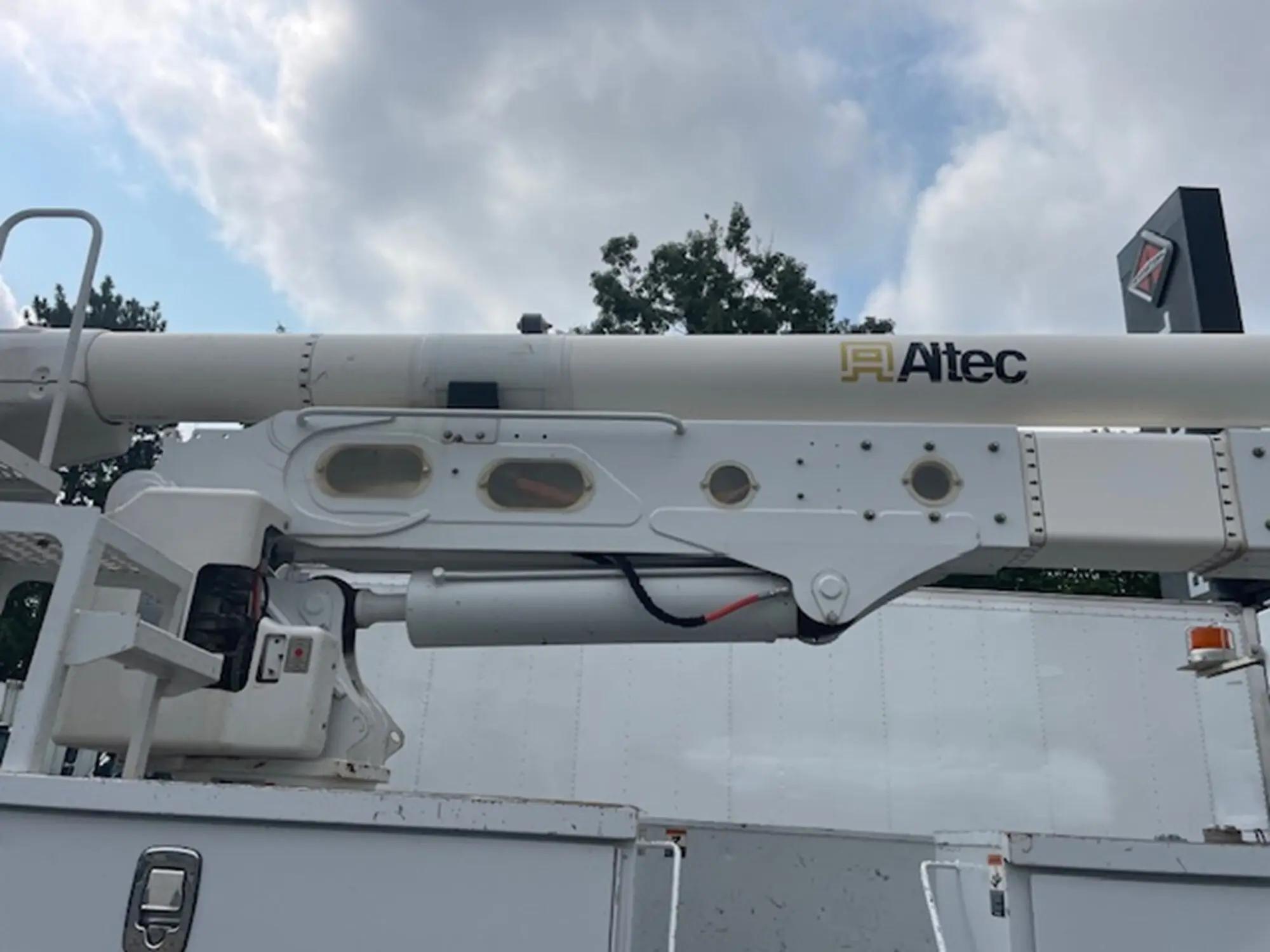 2019 International 4300 in Barrington, NH — photo 8