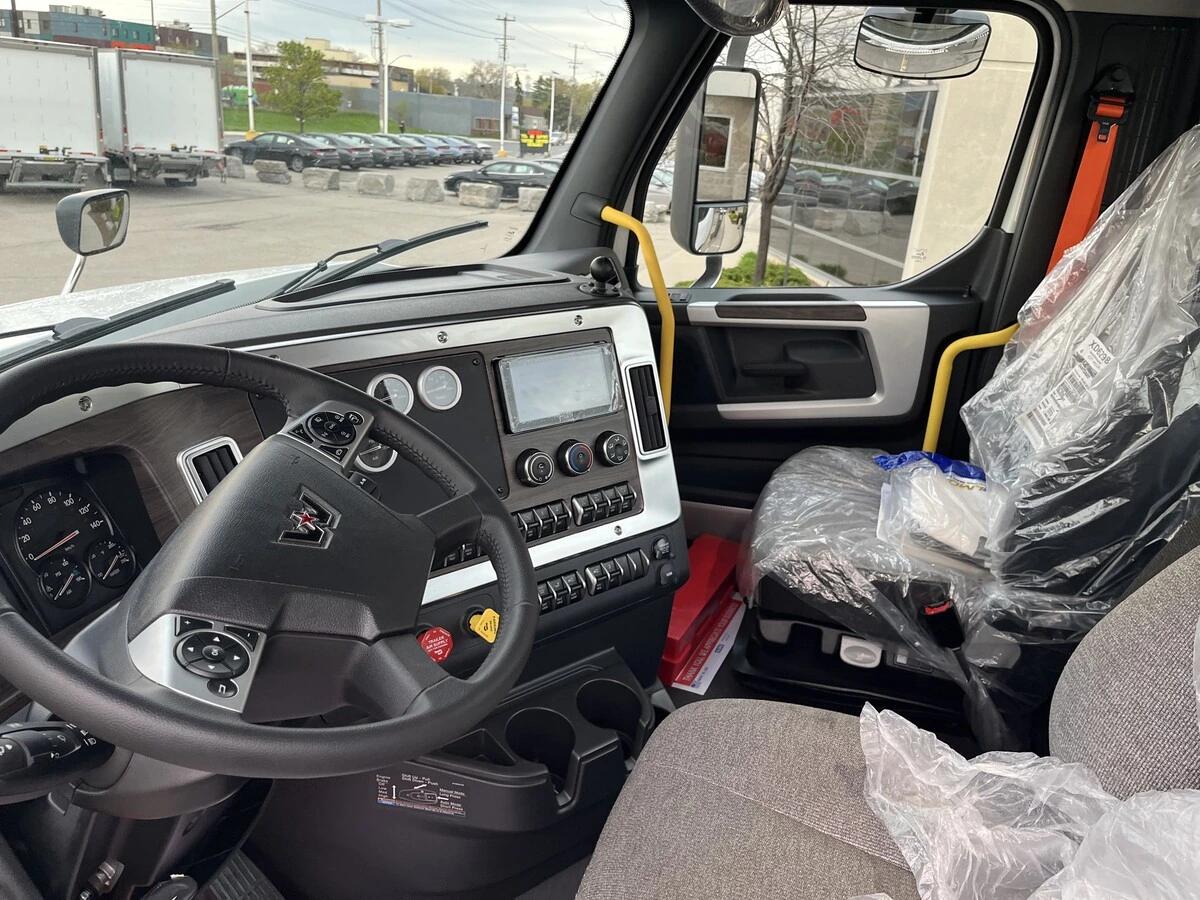 2027 Western Star 49X — photo 4