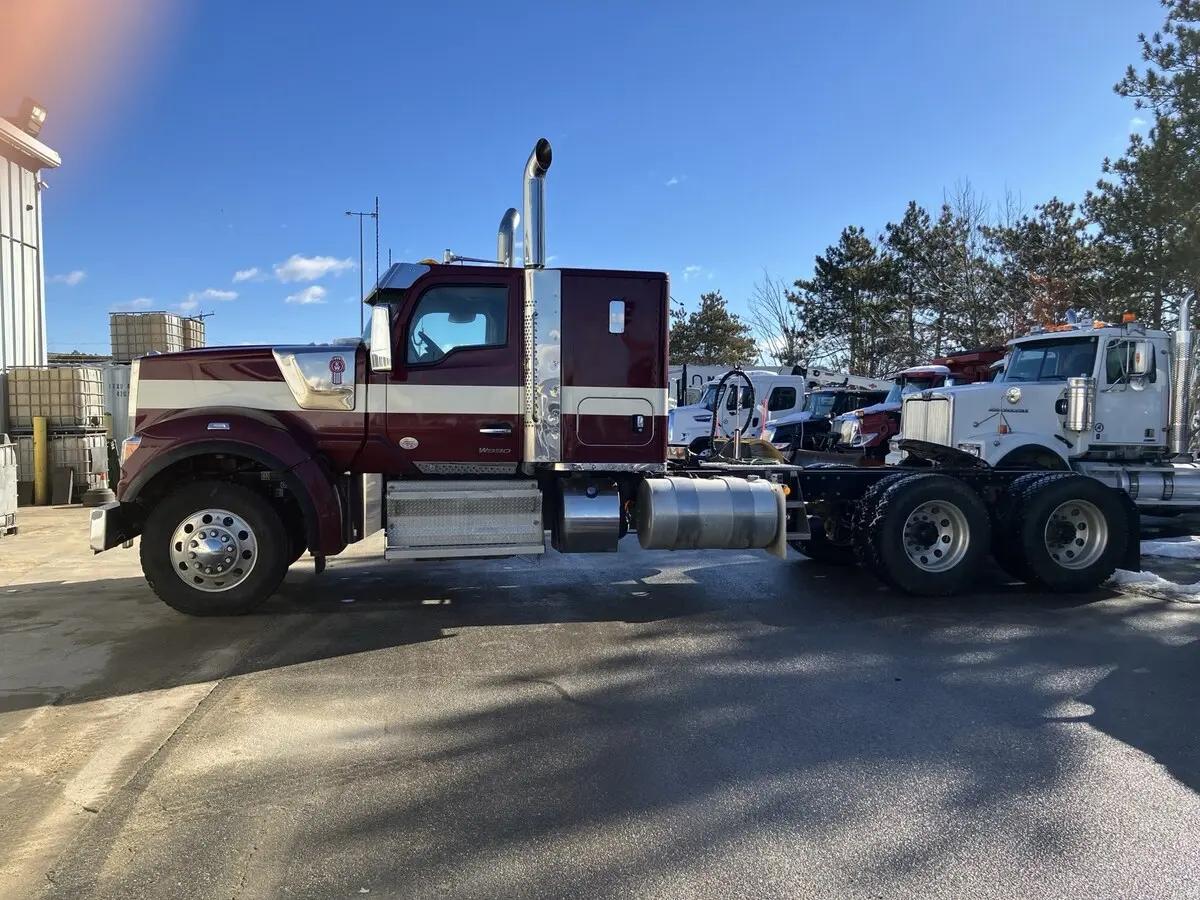 2024 Kenworth W900 in Saco, ME — photo 19