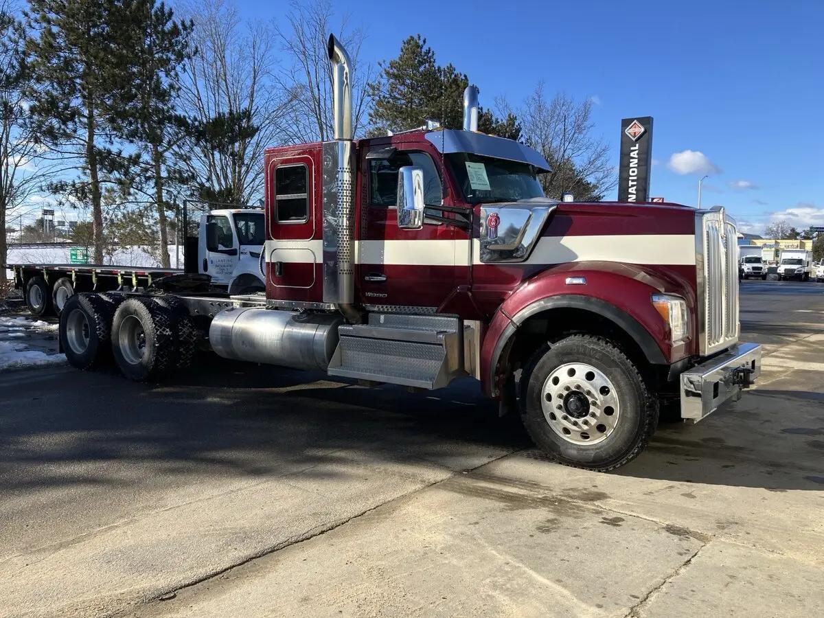 2024 Kenworth W900 in Saco, ME — photo 5