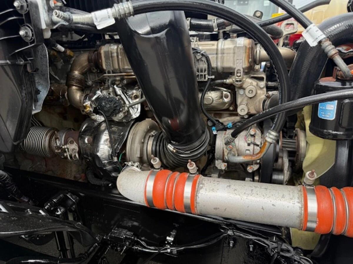 2022 Freightliner Cascadia — photo 12