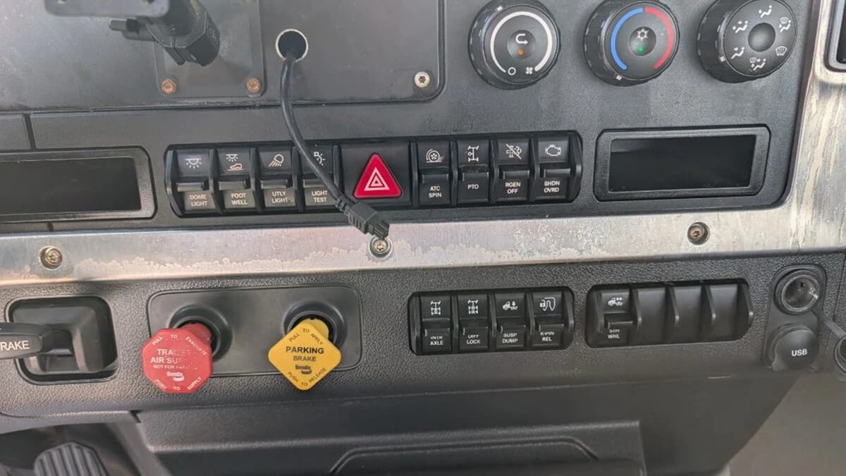 2024 Western Star 47X — photo 18