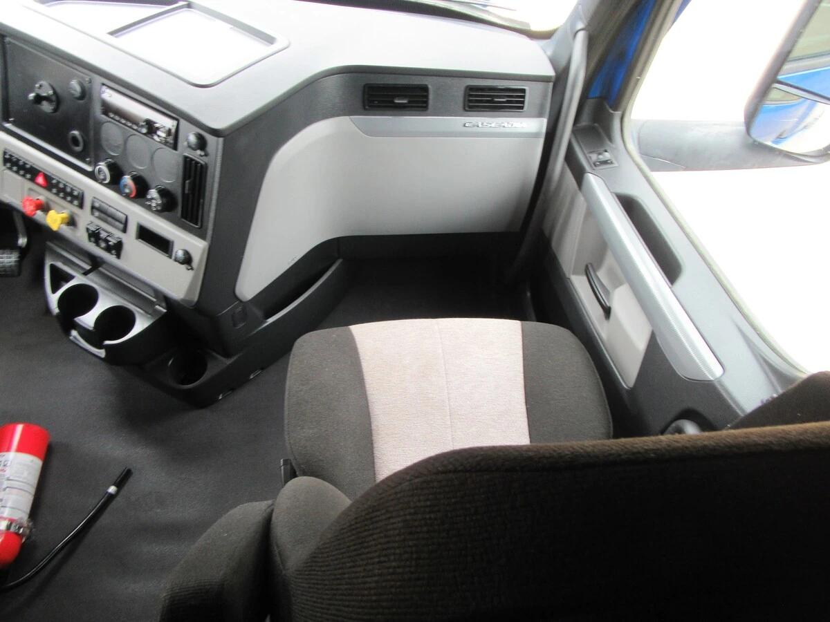 2022 Freightliner Cascadia — photo 20