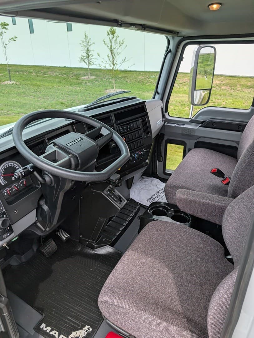 2025 Mack MD in Ankeny, IA — photo 8