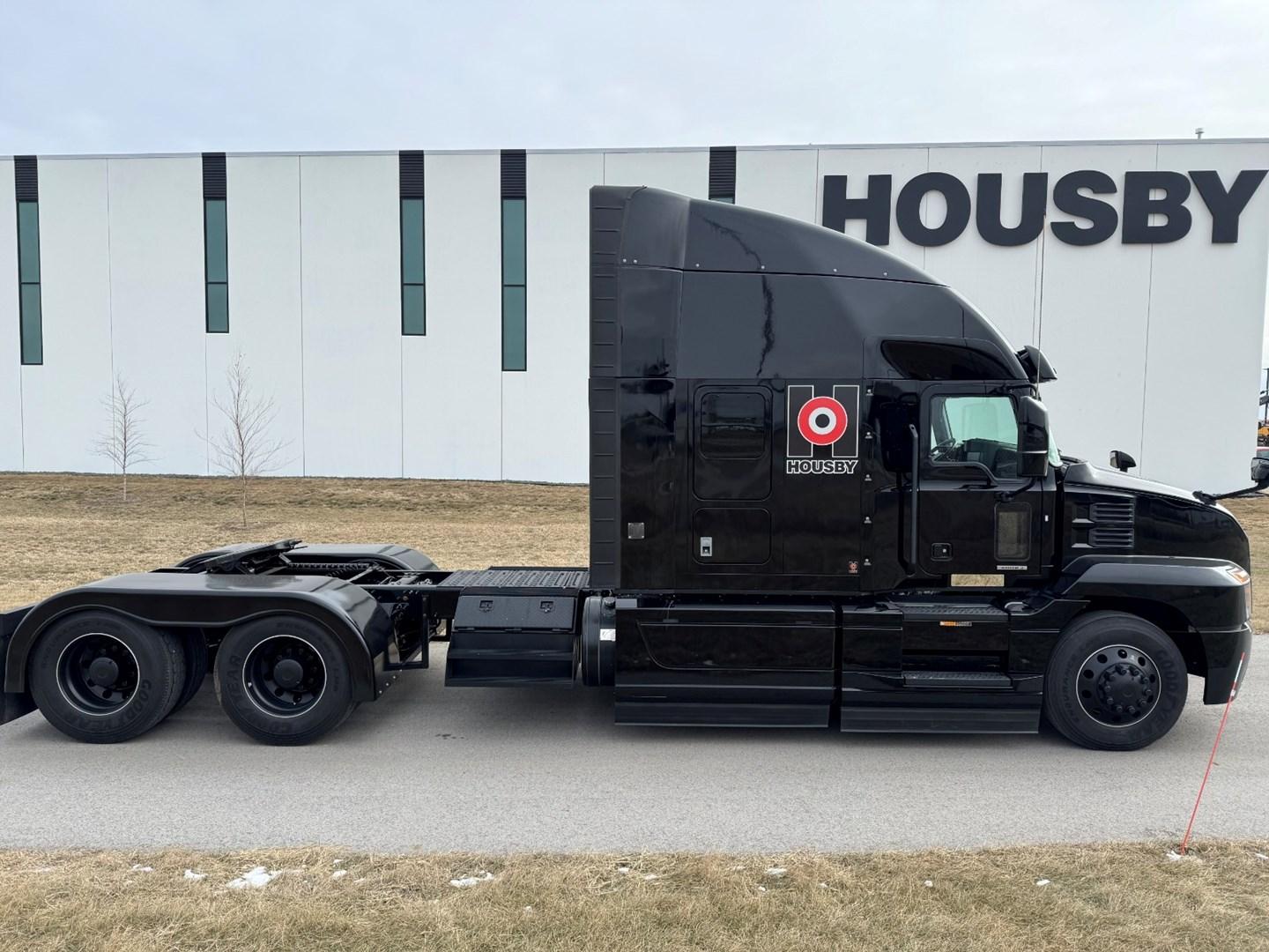 2023 Mack Anthem in Carroll, IA — photo 7