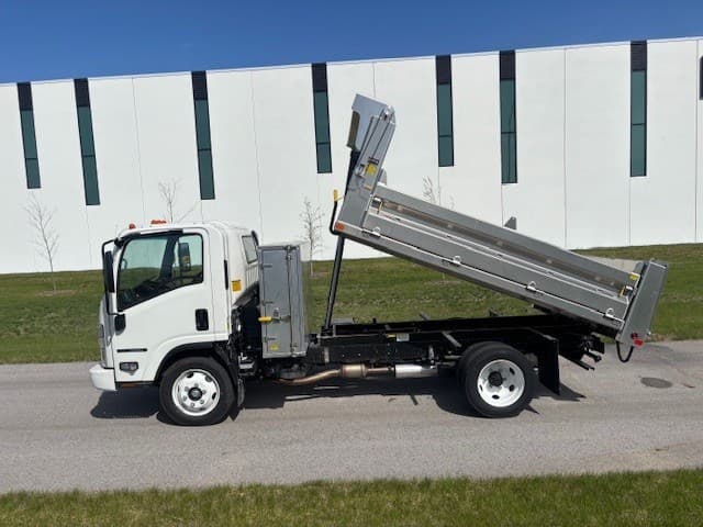 2026 Isuzu in Ankeny, IA — photo 2