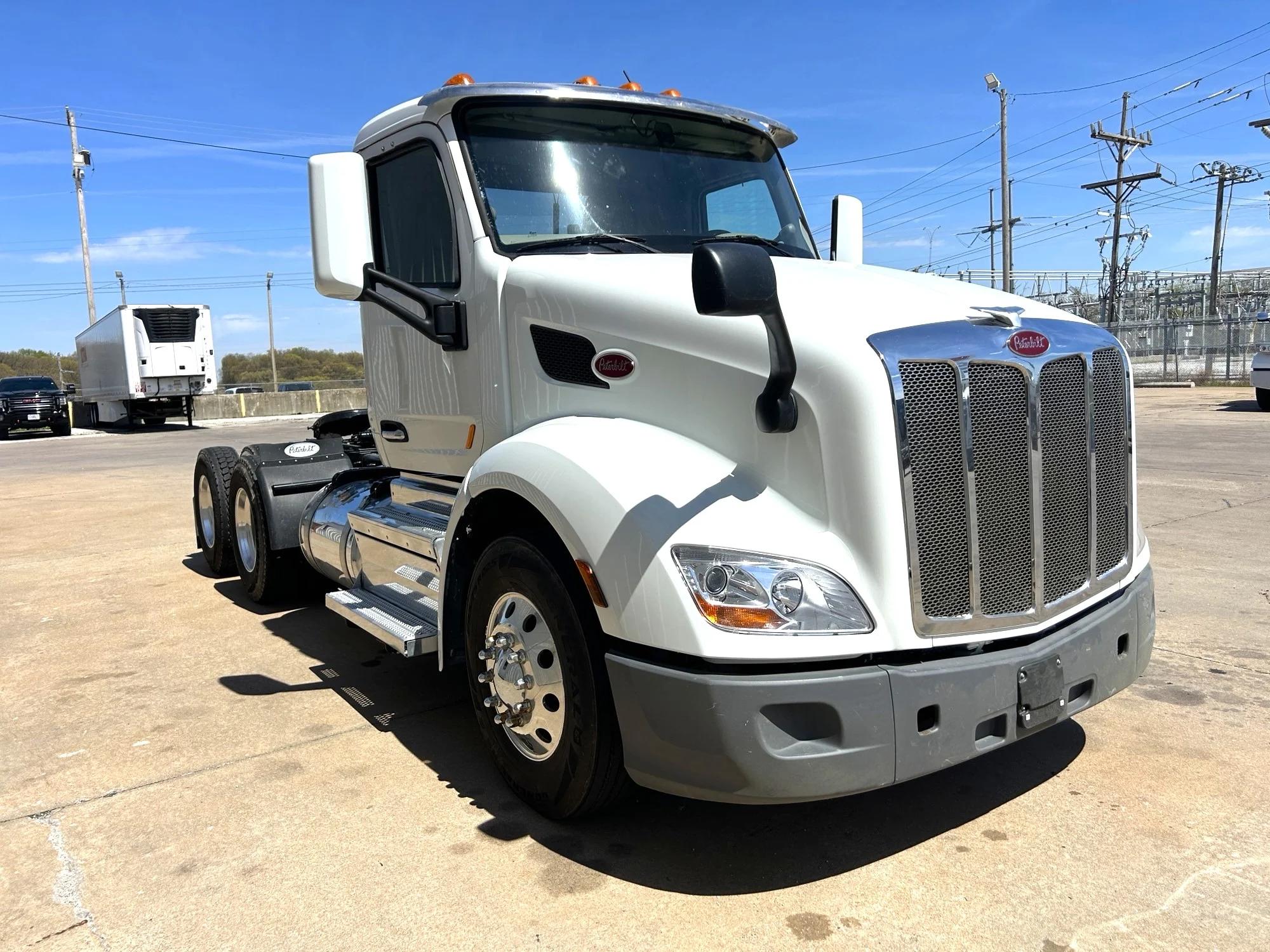 2021 Peterbilt 579 in Joplin, MO — photo 3