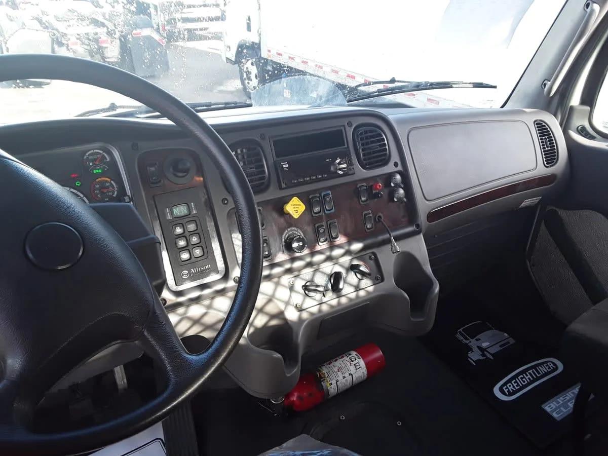 2021 Freightliner M2 106 in Bolingbrook, IL — photo 7
