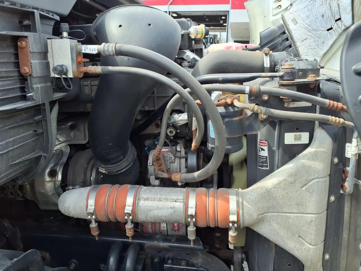 2020 Freightliner Cascadia in Warwick, RI — photo 9