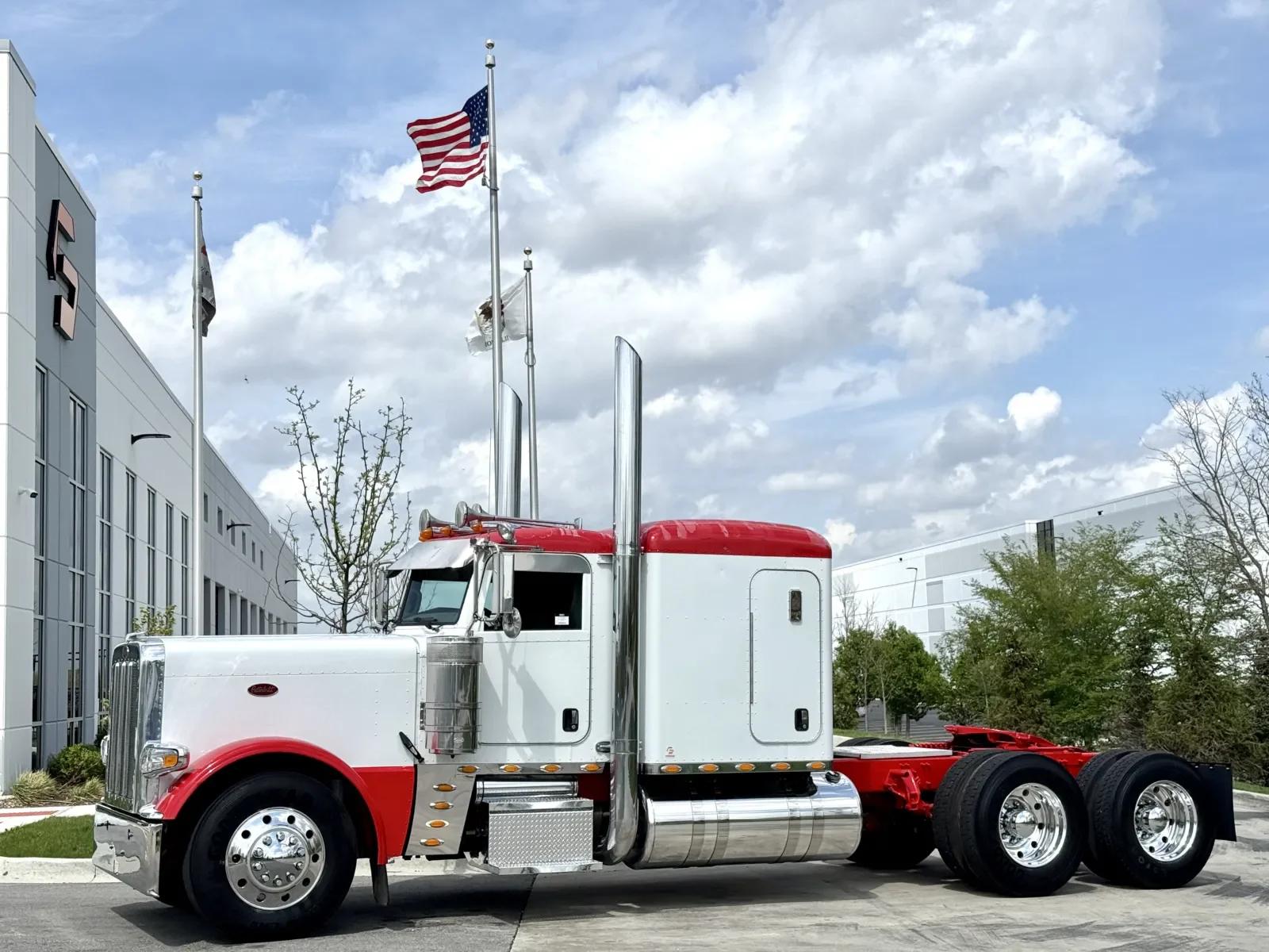 2013 Peterbilt 389