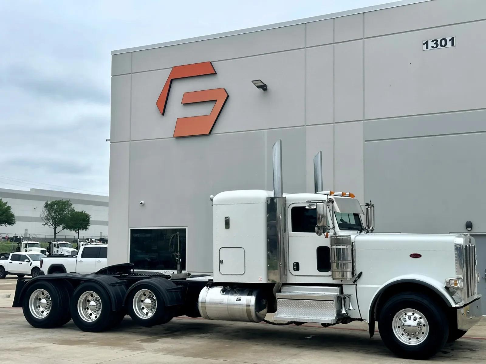 2019 Peterbilt 389
