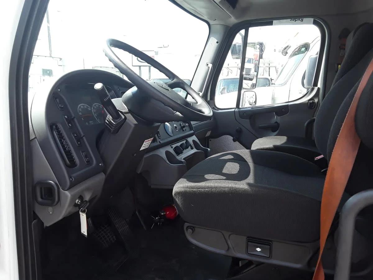 2016 Freightliner M2 106 in Allentown, PA — photo 11