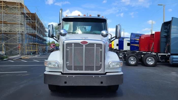 2020 Peterbilt 567 — photo 4