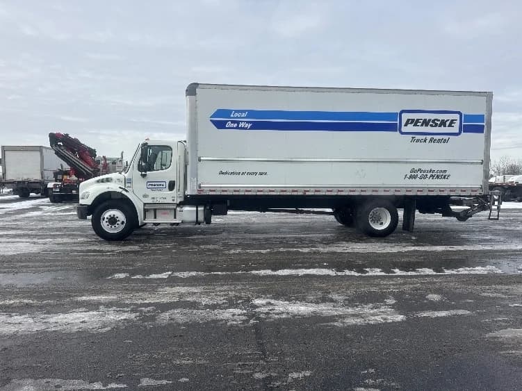 2022 Freightliner M2 106 in Columbus, OH — photo 4