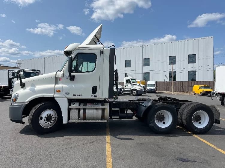2018 Freightliner Cascadia in Londonderry, NH — photo 4