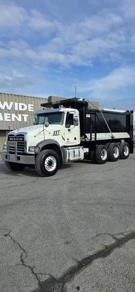 2022 Mack Granite