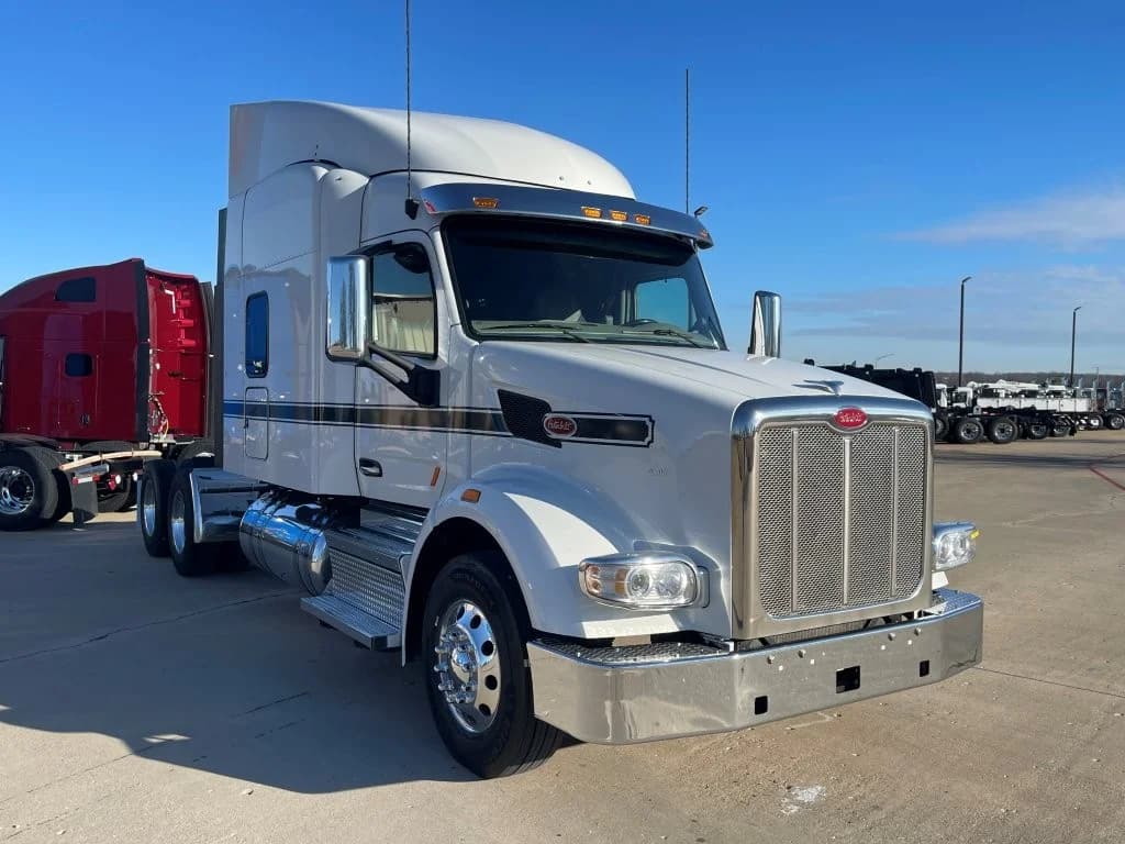 2022 Peterbilt 567 in Springfield, MO — photo 7