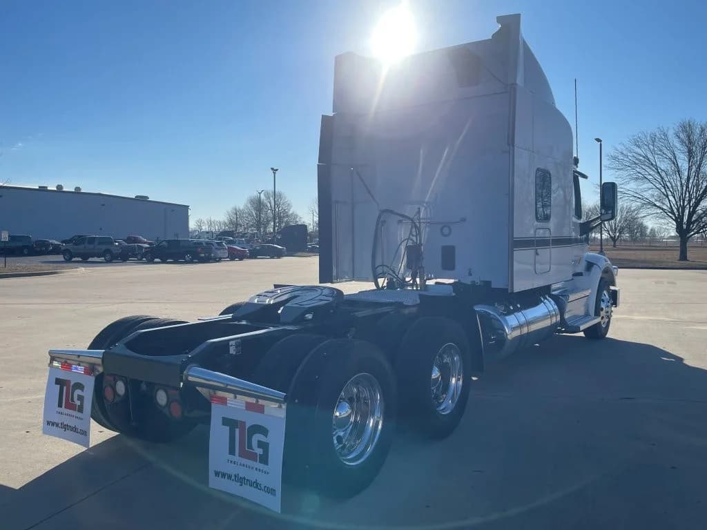 2022 Peterbilt 567 in Springfield, MO — photo 5