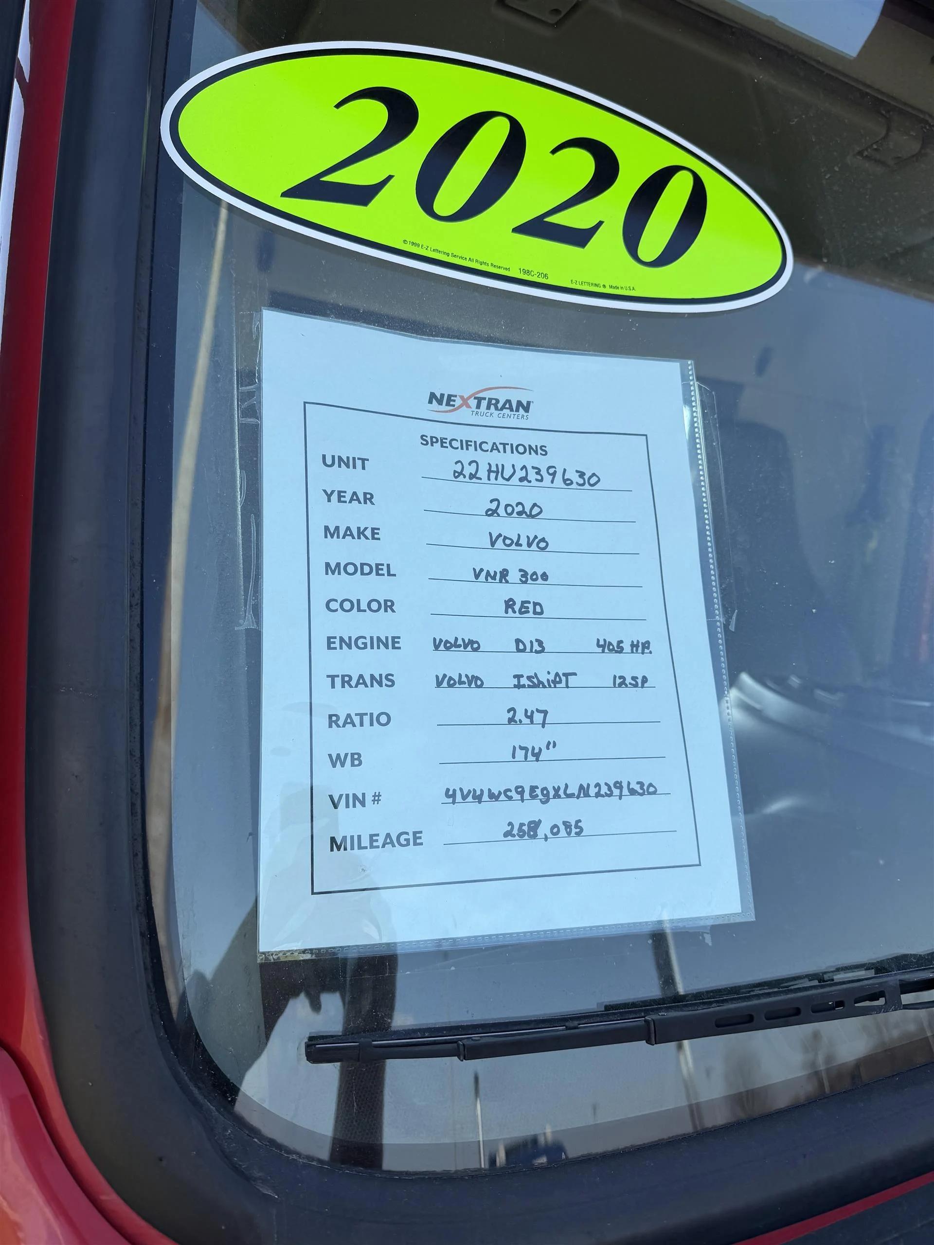 2020 Volvo VNR 640 in Kansas City, MO — photo 6