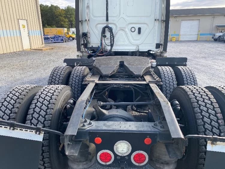 2020 Freightliner Cascadia in Resaca, GA — photo 6