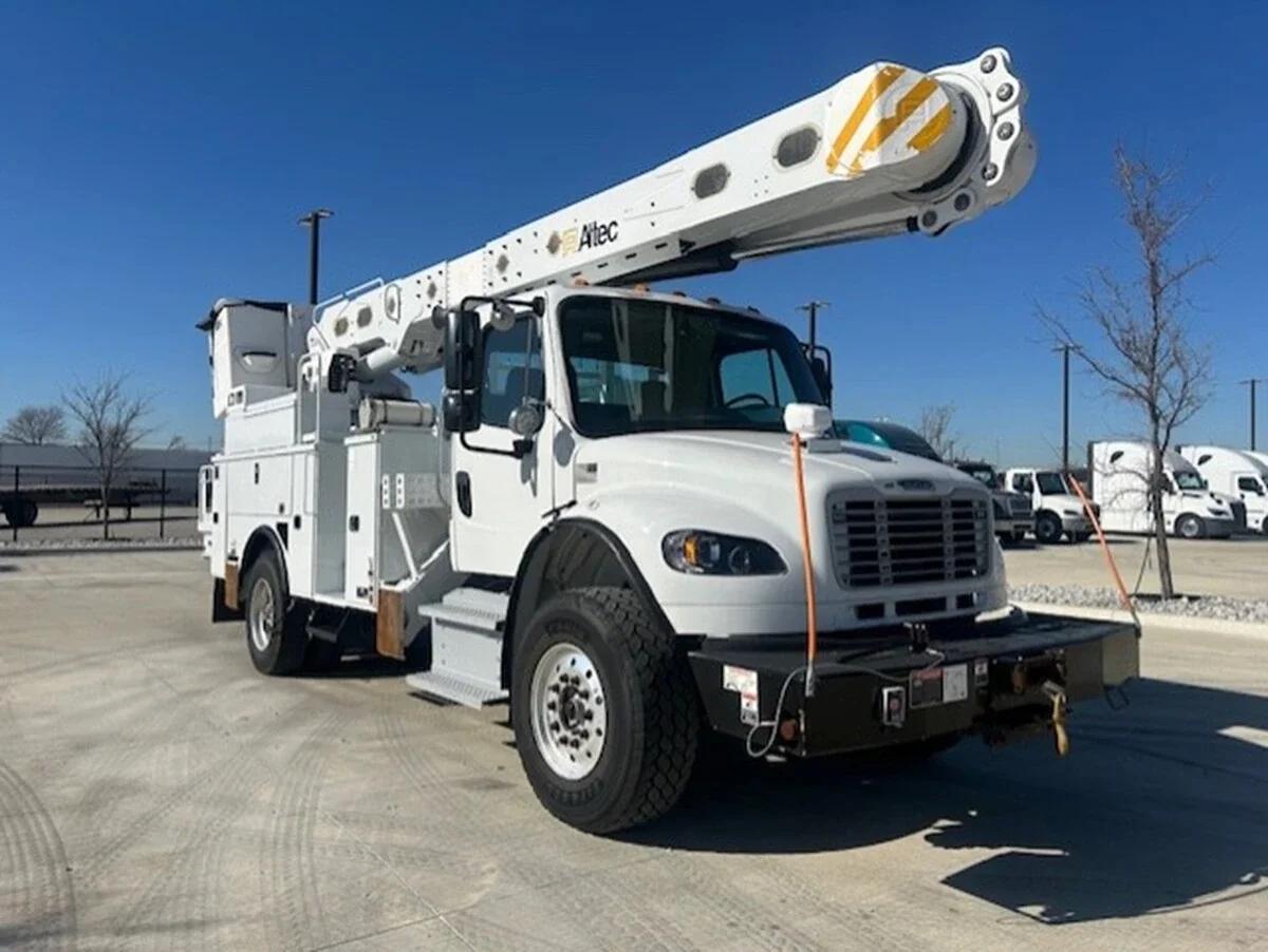2020 Freightliner M2 106 in Fort Worth, TX — photo 6