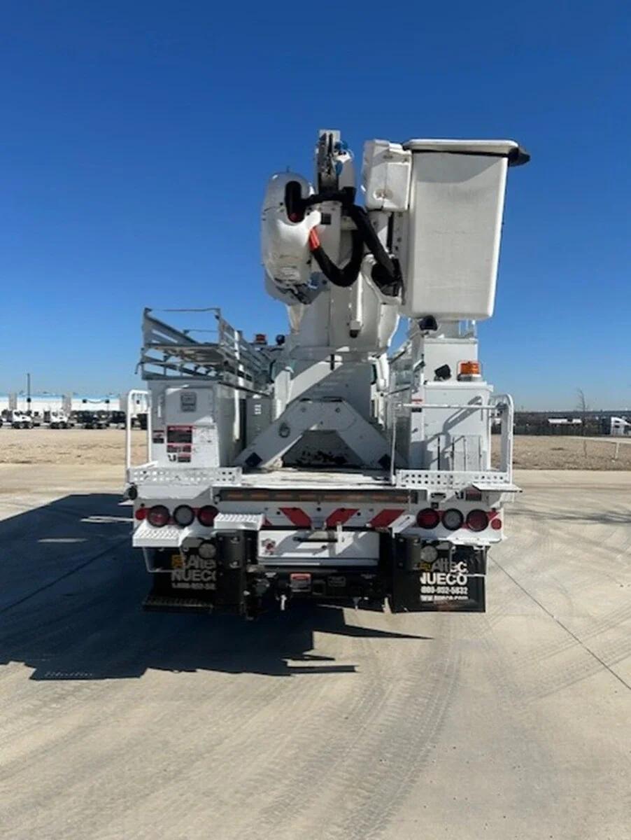 2020 Freightliner M2 106 in Fort Worth, TX — photo 4