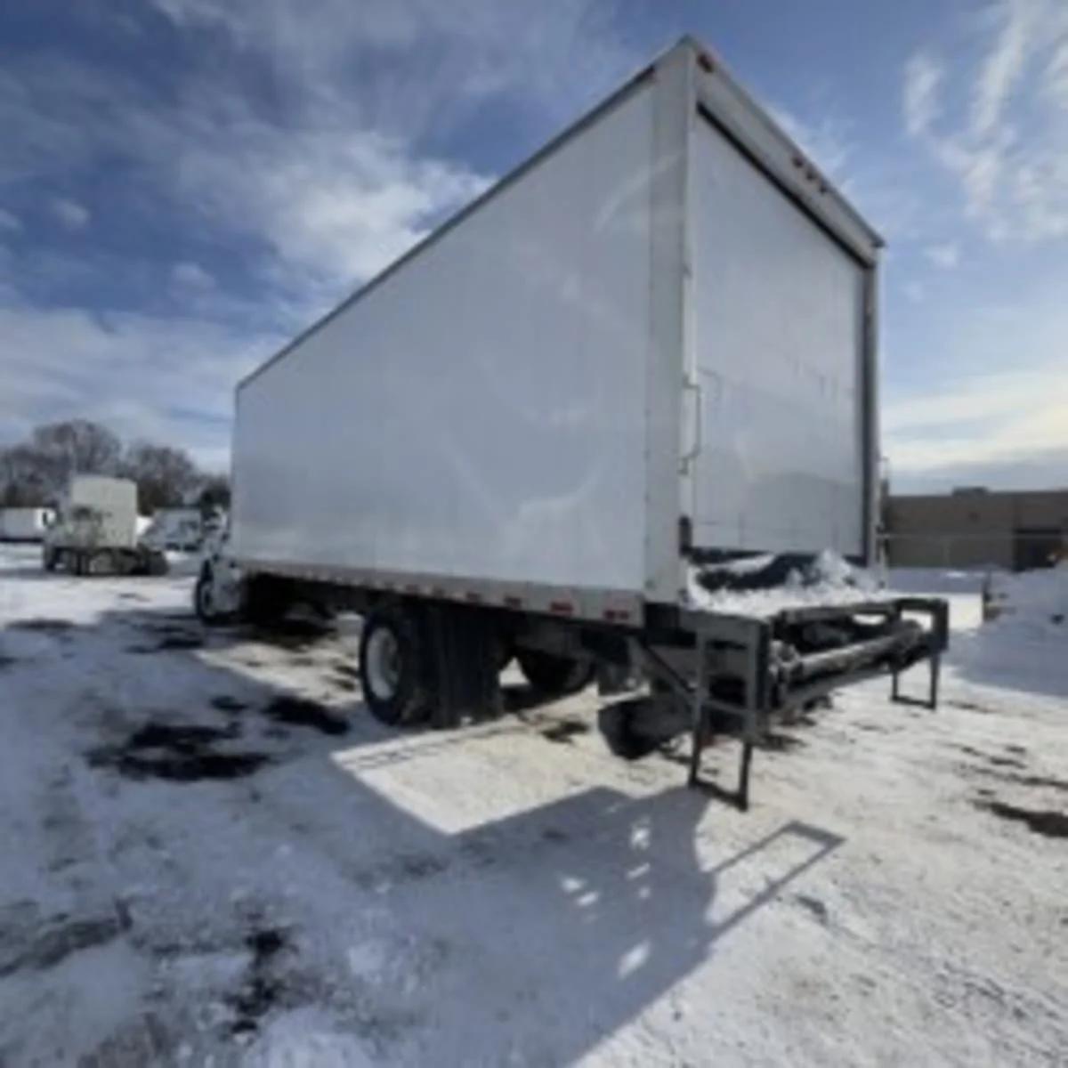 2018 Freightliner M2 106 in Syracuse, NY — photo 4