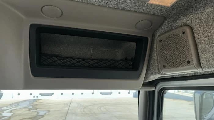 2025 Peterbilt 220EV — photo 22