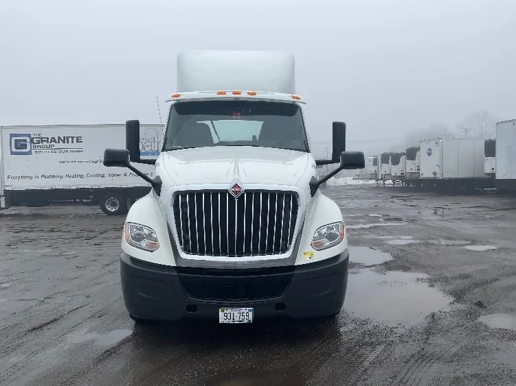 2019 International LT in Londonderry, NH — photo 2