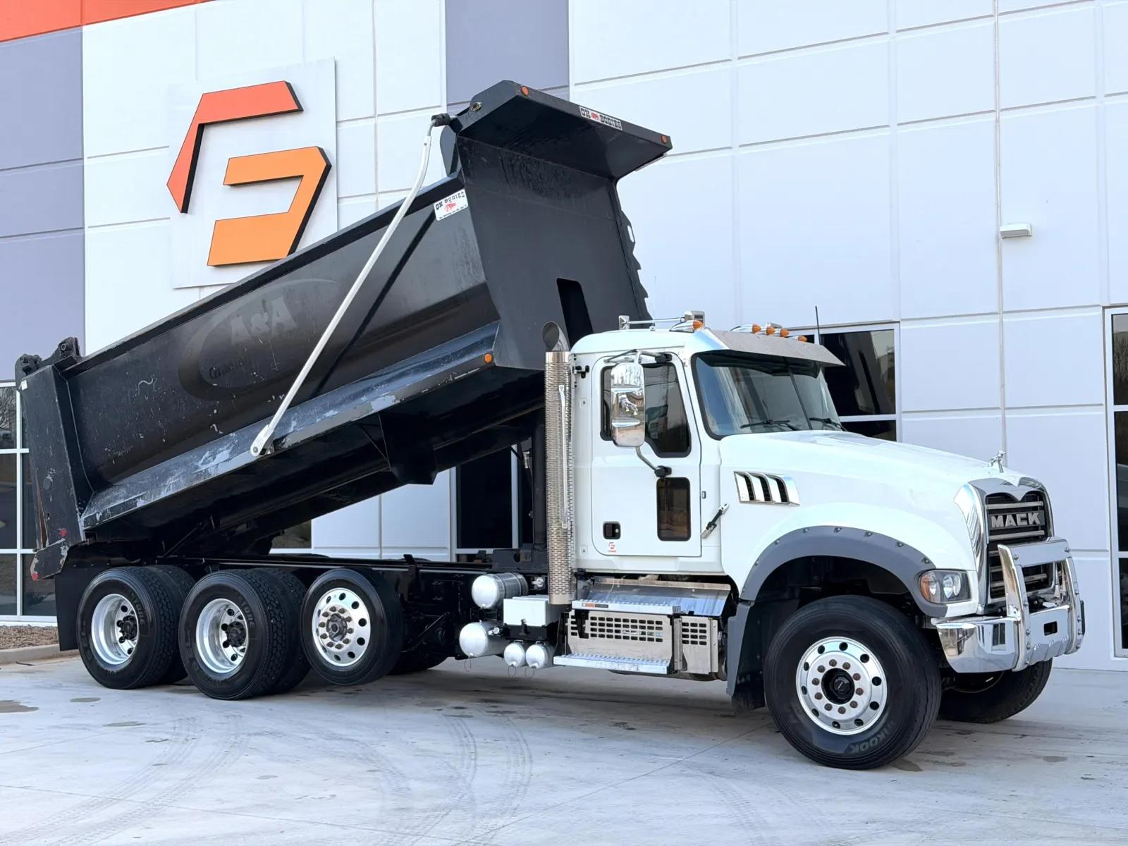 2023 Mack Granite