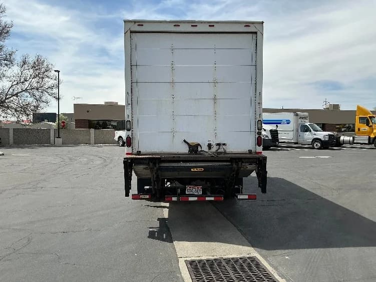 2015 Freightliner M2 106 in Ogden, UT — photo 7