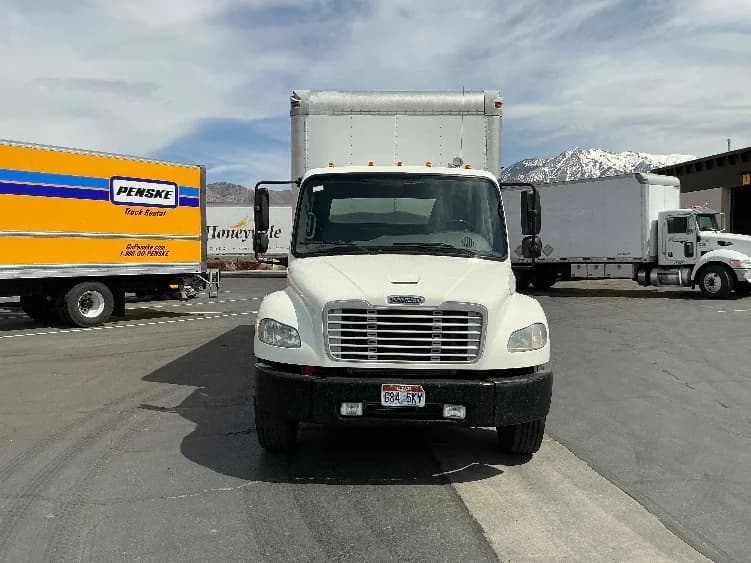 2015 Freightliner M2 106 in Ogden, UT — photo 2