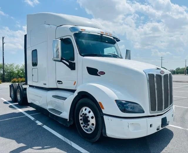 2019 Peterbilt 579 in Pharr, TX — photo 4