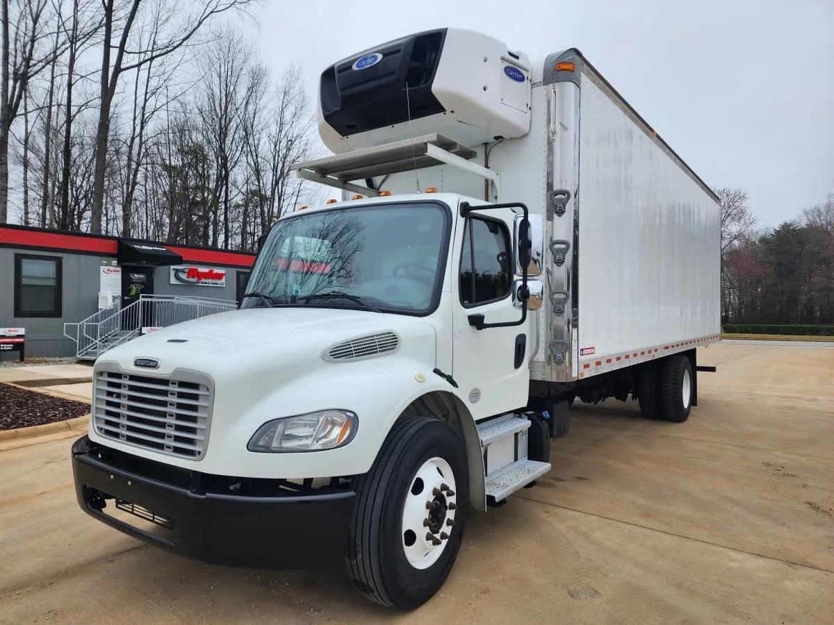 2019 Freightliner M2 106