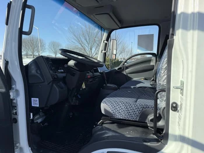 2025 Isuzu NRR in Columbus, OH, OH — photo 10