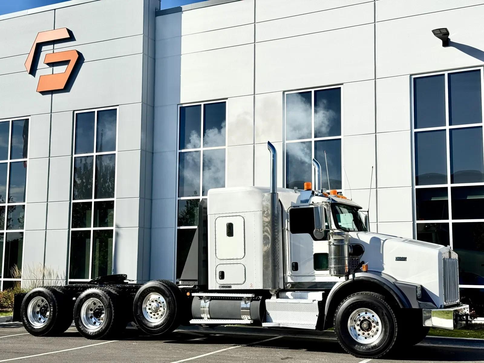 2012 Kenworth T800 in New Lenox, IL — photo 2