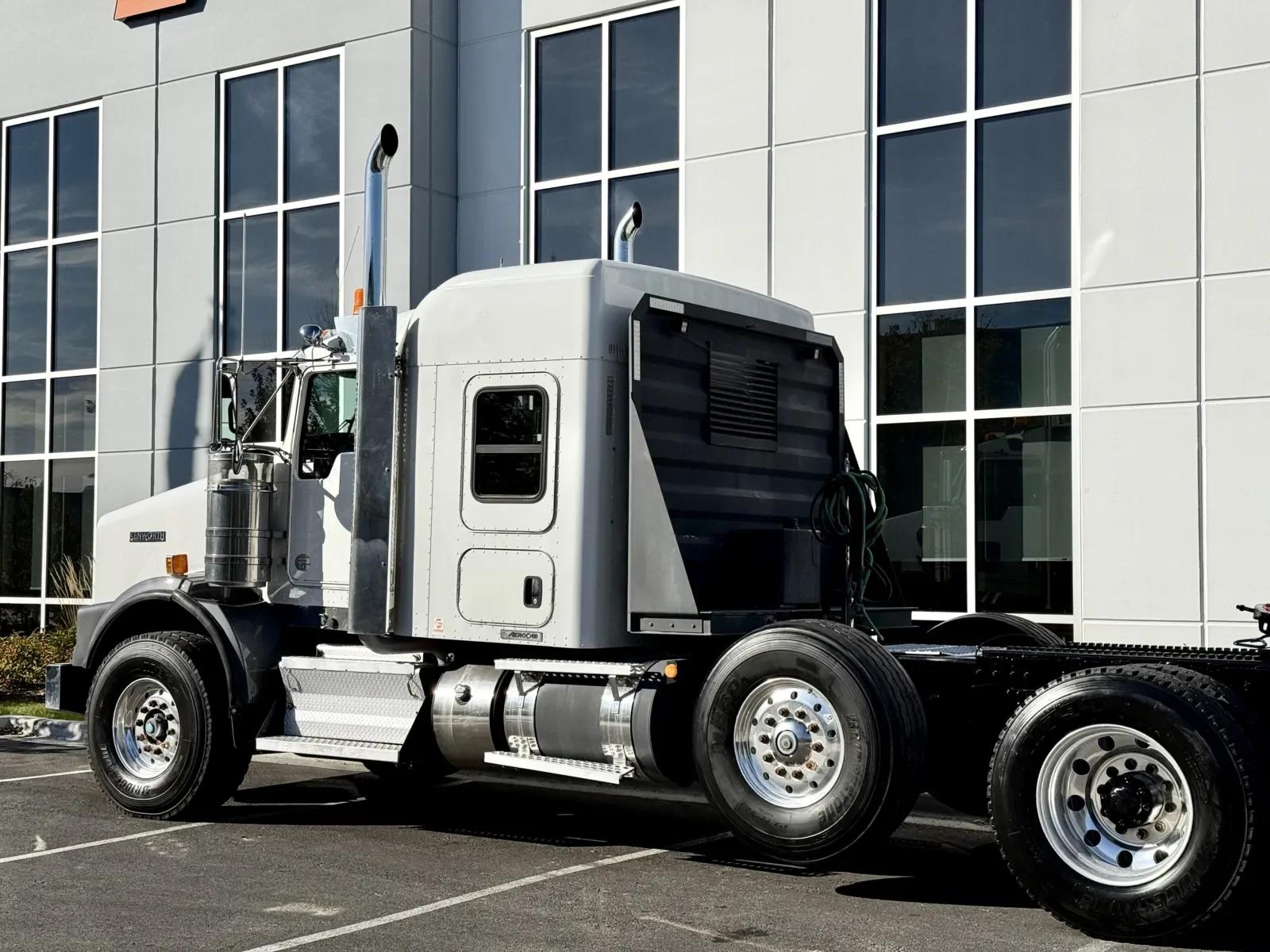 2012 Kenworth T800 in New Lenox, IL — photo 8