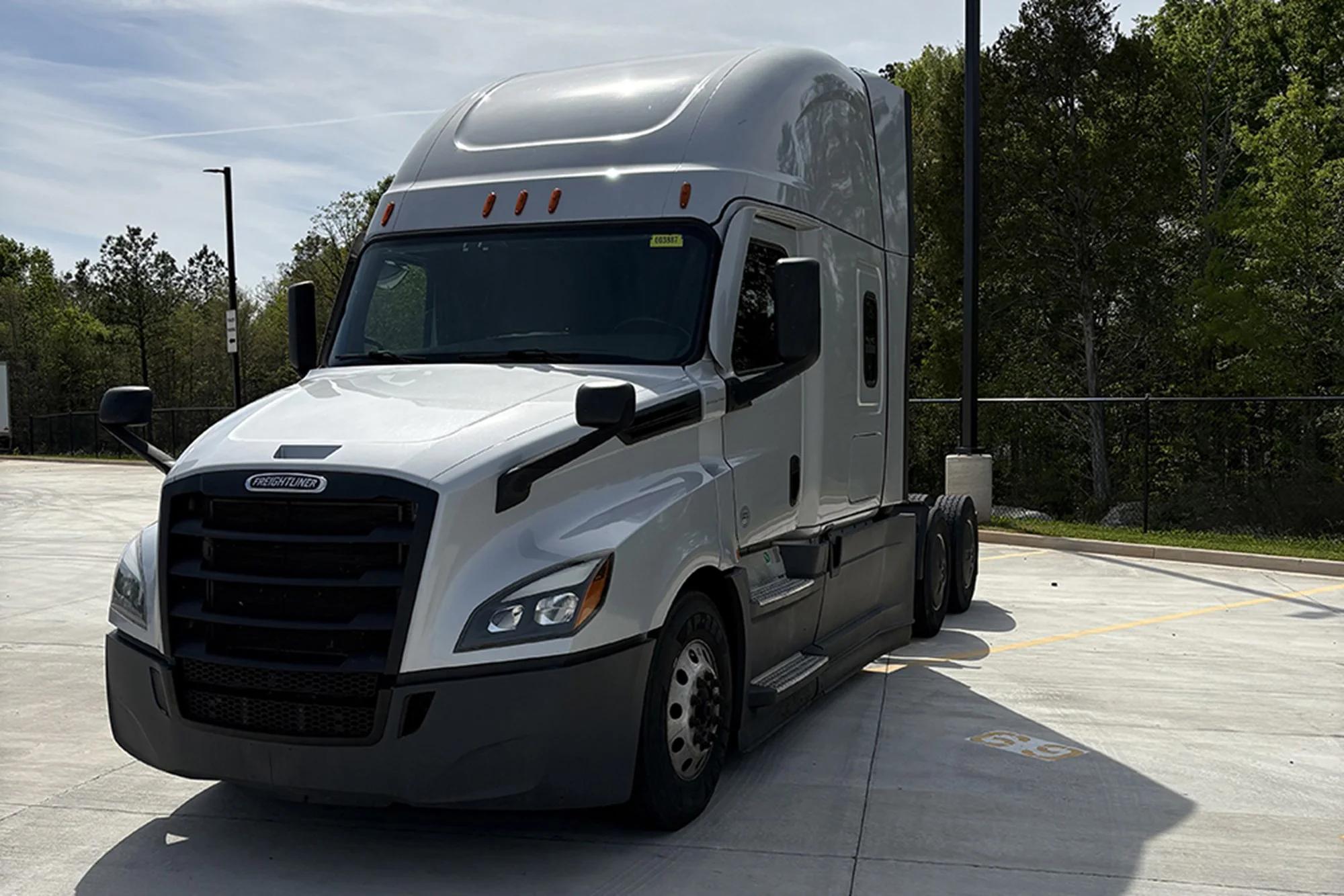 2023 Freightliner Cascadia