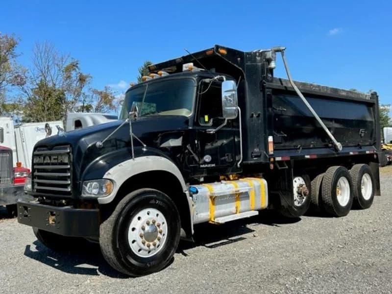 2017 Mack Granite